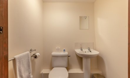 4 Bed in Westward Ho! 8