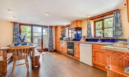 4 Bed in Westward Ho! 4