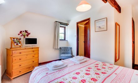 4 Bed in Westward Ho! 9