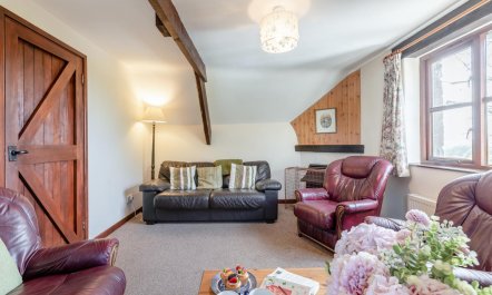 4 Bed in Westward Ho! 8