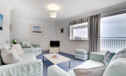 3 Bed in Swanage 2