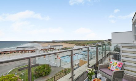 2 Bed in Newquay 1