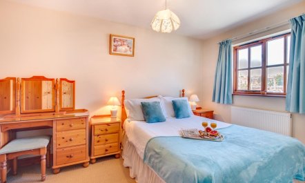 2 Bed in Whitby 5