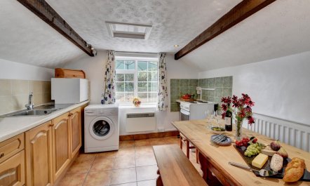 2 Bed in Westward Ho! 4