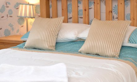3 Bed in Whitby 1