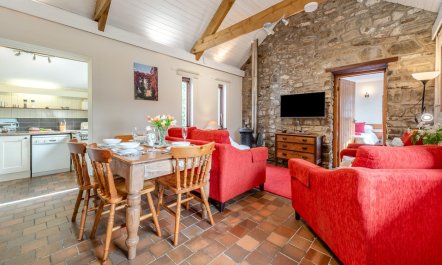 2 Bed in Little Haven 2