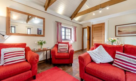 2 Bed in Little Haven 4