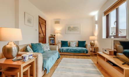 2 Bed in Padstow 3