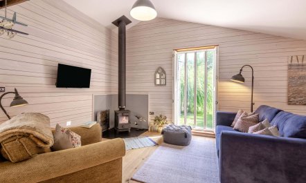 1 Bed in Deal 2