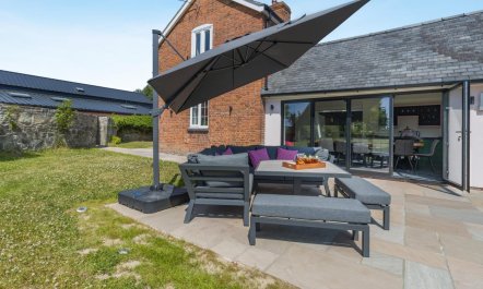 7 Bed in Welshpool 5