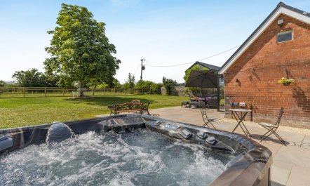 7 Bed in Welshpool 1