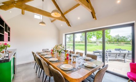 7 Bed in Welshpool