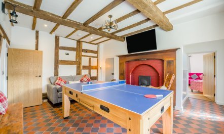 7 Bed in Welshpool 7