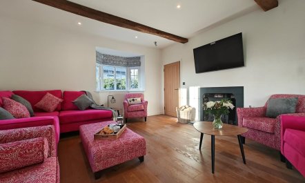 7 Bed in Welshpool 4