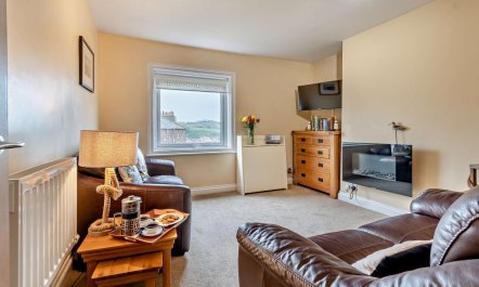 1 Bed in Whitby 4