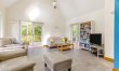 5 Bed in Hanworth Common 2
