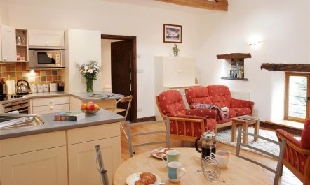 2 Bed in Grasmere 3
