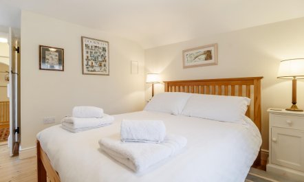 3 Bed in Woodbridge 6