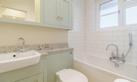 3 Bed in Woodbridge 9