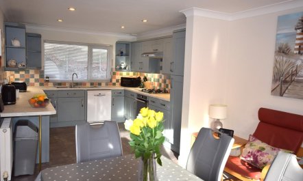 4 Bed in Shaldon 4