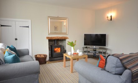 4 Bed in Bude 2