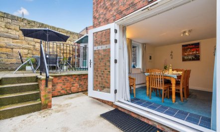 2 Bed in Whitby 1