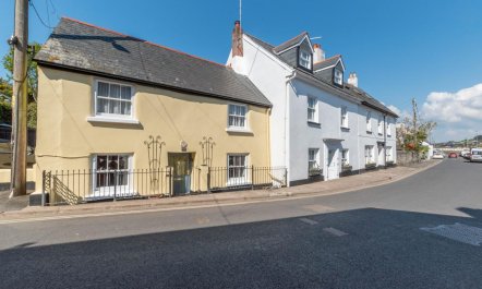 2 Bed in Appledore