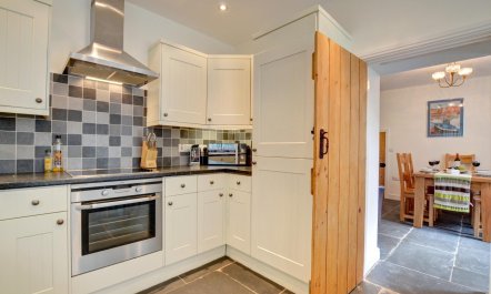 2 Bed in Dinas Mawddwy 1