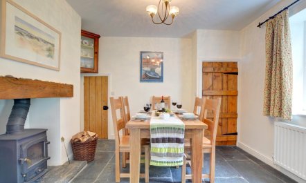 2 Bed in Dinas Mawddwy 2