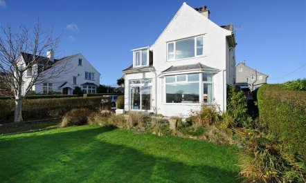 5 Bed in Abersoch 1
