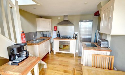 2 Bed in Scarborough 1