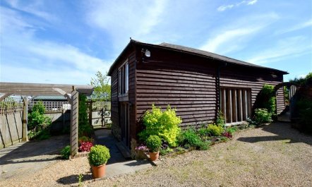 2 Bed in Cranbrook 6