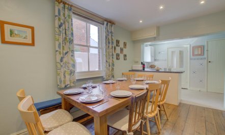 5 Bed in Southwold 6