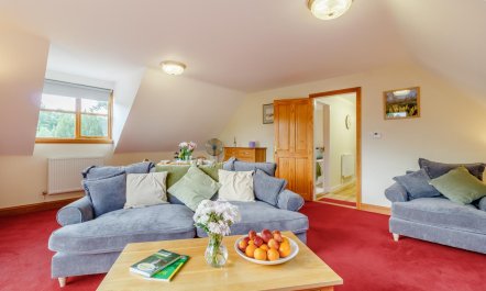 2 Bed in Woodbridge 7