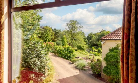 2 Bed in Woodbridge 1