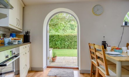 2 Bed in West Runton 7