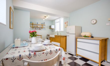1 Bed in Swanage 1