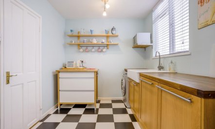 1 Bed in Swanage 5
