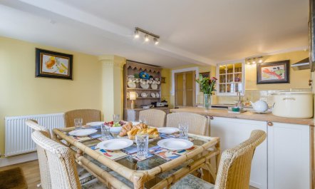 2 Bed in Aldeburgh 4