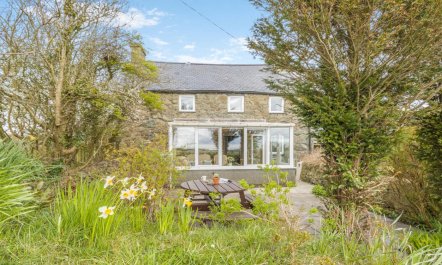 4 Bed in Aberdaron 2