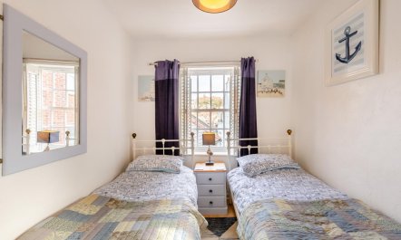 2 Bed in Whitby 5
