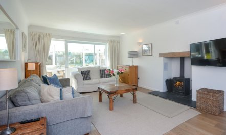 4 Bed in Padstow 1