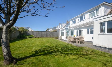 4 Bed in Padstow 3