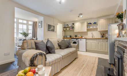 2 Bed in Padstow 3
