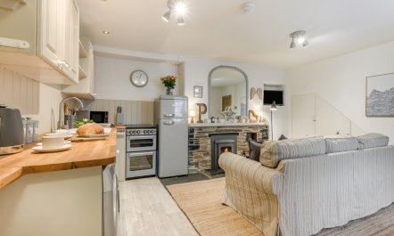 2 Bed in Padstow 5