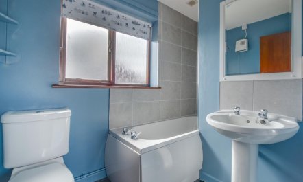 3 Bed in Eccles Beach 7