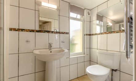 3 Bed in Whitby 7
