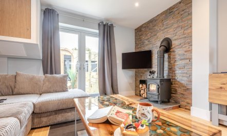 3 Bed in Westward Ho! 8