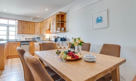 3 Bed in Dartmouth 0