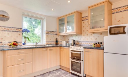2 Bed in Penzance 9